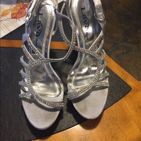 Shoes - Picture 1 of 4